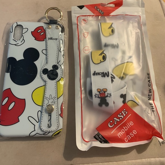 Minnie Mouse Silicone Phone Case for Use with IPhone 12 with 6.5” Lanyard NEW - Picture 1 of 12